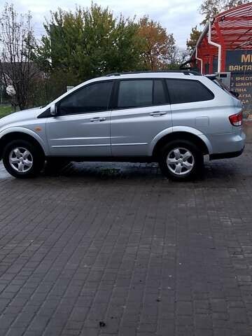 Cанг Йонг Kyron 2010 у Умани на Automoto.ua Сірий Cанг Йонг Kyron, об'ємом двигуна 2 л та пробігом 218 тис. км за 6900 $, фото 5 на Automoto.ua