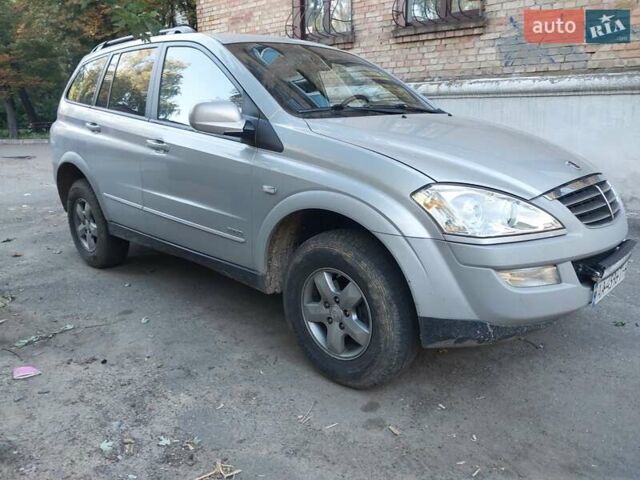 Серый Cанг Йонг Кирон, объемом двигателя 2.3 л и пробегом 114 тыс. км за 7000 $, фото 4 на Automoto.ua