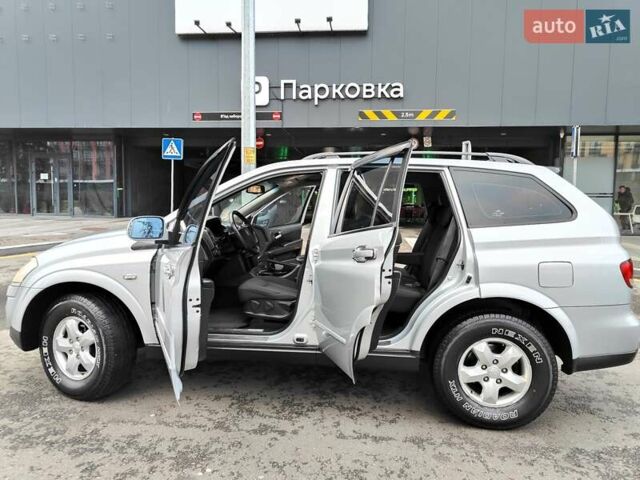 Серый Cанг Йонг Кирон, объемом двигателя 2.3 л и пробегом 163 тыс. км за 5990 $, фото 11 на Automoto.ua