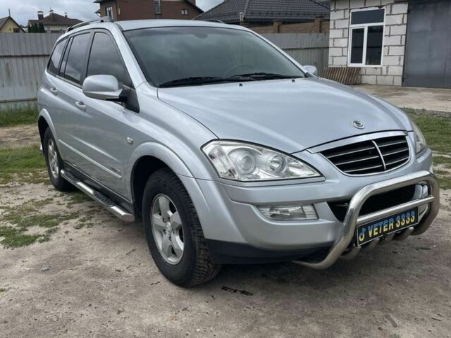 Серый Cанг Йонг Кирон, объемом двигателя 2 л и пробегом 178 тыс. км за 7000 $, фото 2 на Automoto.ua