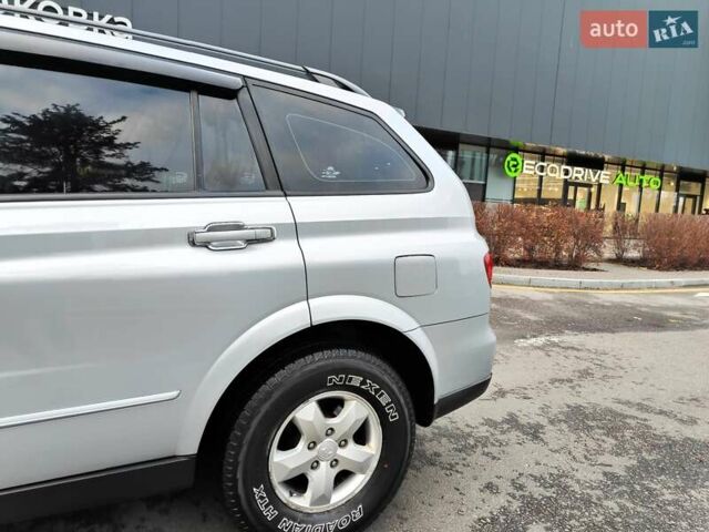 Серый Cанг Йонг Кирон, объемом двигателя 2.3 л и пробегом 163 тыс. км за 5990 $, фото 7 на Automoto.ua