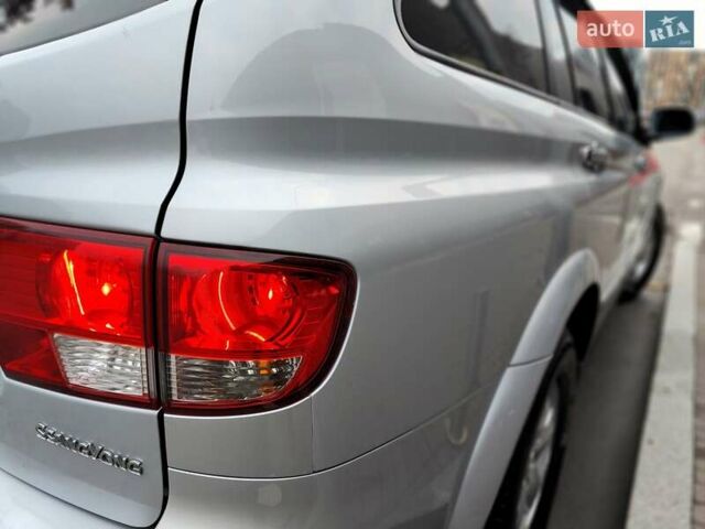 Серый Cанг Йонг Кирон, объемом двигателя 2.3 л и пробегом 163 тыс. км за 5990 $, фото 20 на Automoto.ua