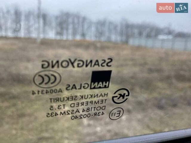 Серый Cанг Йонг Кирон, объемом двигателя 2 л и пробегом 228 тыс. км за 8000 $, фото 15 на Automoto.ua