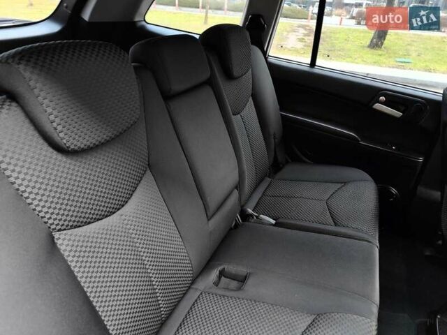 Серый Cанг Йонг Кирон, объемом двигателя 2.3 л и пробегом 163 тыс. км за 5990 $, фото 60 на Automoto.ua