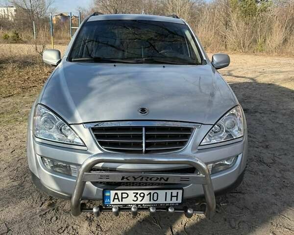 Сірий Cанг Йонг Kyron, об'ємом двигуна 2.3 л та пробігом 160 тис. км за 7600 $, фото 4 на Automoto.ua