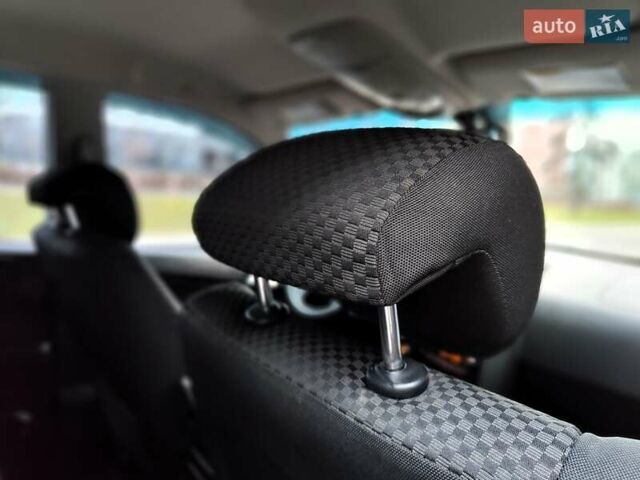 Серый Cанг Йонг Кирон, объемом двигателя 2.3 л и пробегом 163 тыс. км за 5990 $, фото 57 на Automoto.ua