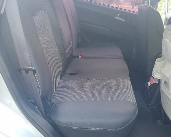 Cанг Йонг Kyron 2010 у Києві на Automoto.ua Сірий Cанг Йонг Kyron, об'ємом двигуна 2 л та пробігом 178 тис. км за 7200 $, фото 16 на Automoto.ua