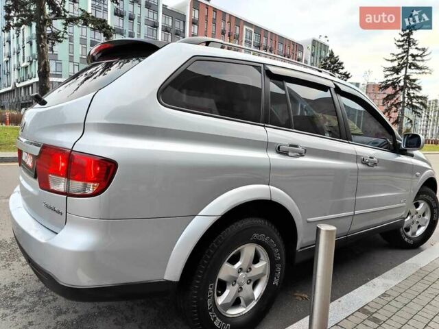 Серый Cанг Йонг Кирон, объемом двигателя 2.3 л и пробегом 163 тыс. км за 5990 $, фото 23 на Automoto.ua