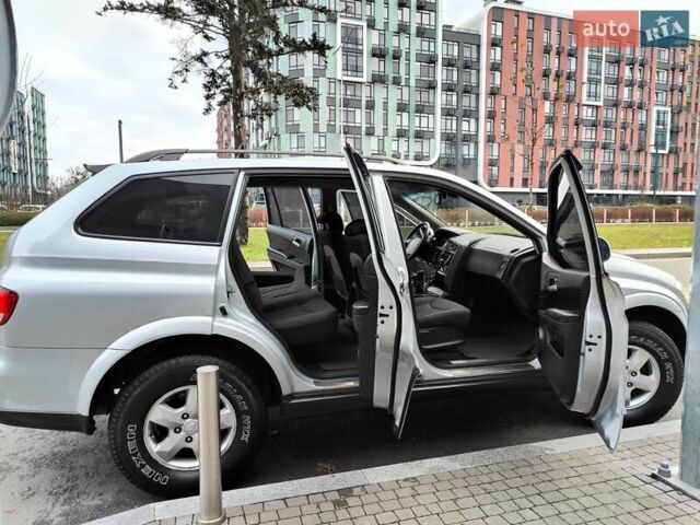 Серый Cанг Йонг Кирон, объемом двигателя 2.3 л и пробегом 163 тыс. км за 5990 $, фото 27 на Automoto.ua