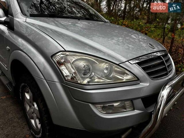 Серый Cанг Йонг Кирон, объемом двигателя 2 л и пробегом 220 тыс. км за 8390 $, фото 3 на Automoto.ua