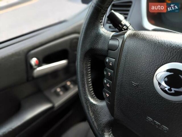 Серый Cанг Йонг Кирон, объемом двигателя 2.3 л и пробегом 163 тыс. км за 5990 $, фото 52 на Automoto.ua