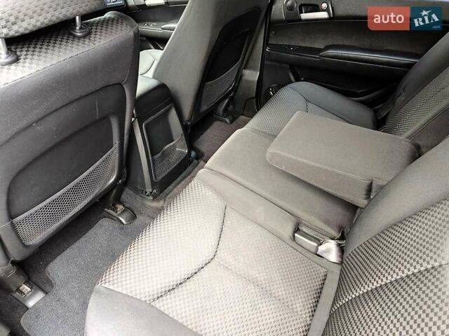 Серый Cанг Йонг Кирон, объемом двигателя 2.3 л и пробегом 163 тыс. км за 5990 $, фото 44 на Automoto.ua