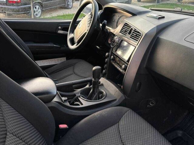 Cанг Йонг Кирон 2011 в Шумск на Automoto.ua Серый Cанг Йонг Кирон, объемом двигателя 2 л и пробегом 153 тыс. км за 4999 $, фото 6 на Automoto.ua