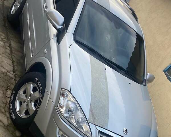 Сірий Cанг Йонг Kyron, об'ємом двигуна 2 л та пробігом 241 тис. км за 7550 $, фото 5 на Automoto.ua