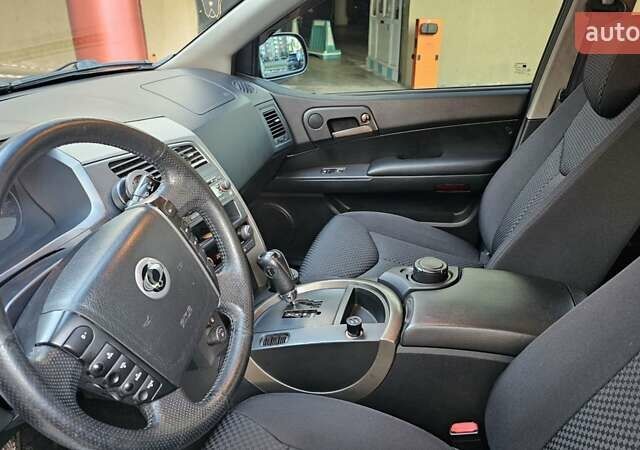 Сірий Cанг Йонг Kyron, об'ємом двигуна 2 л та пробігом 145 тис. км за 10500 $, фото 26 на Automoto.ua