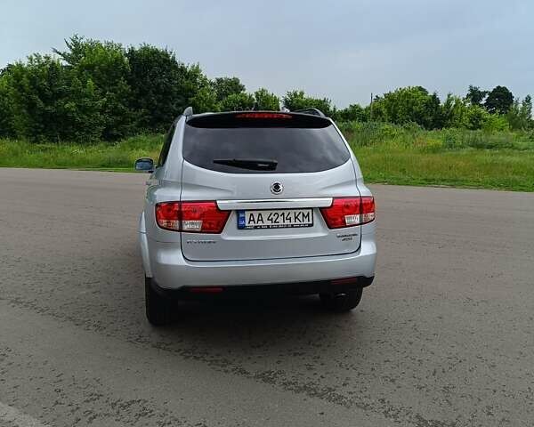 Серый Cанг Йонг Кирон, объемом двигателя 2 л и пробегом 200 тыс. км за 7900 $, фото 2 на Automoto.ua