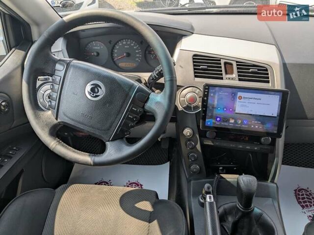 Серый Cанг Йонг Кирон, объемом двигателя 2 л и пробегом 217 тыс. км за 8900 $, фото 21 на Automoto.ua