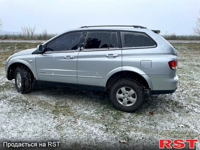 Серый Cанг Йонг Кирон, объемом двигателя 2 л и пробегом 200 тыс. км за 9000 $, фото 1 на Automoto.ua