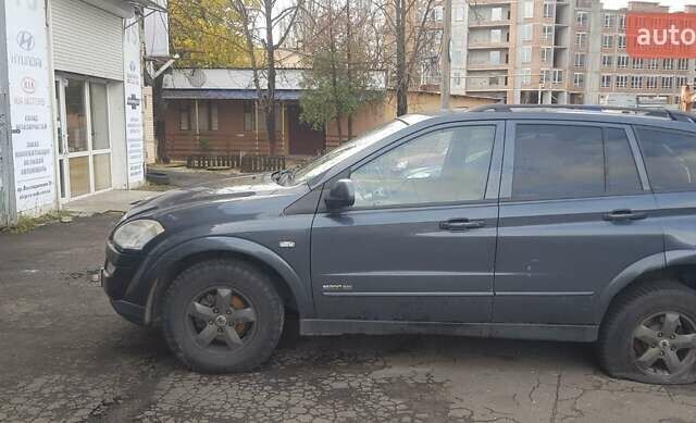 Серый Cанг Йонг Кирон, объемом двигателя 2 л и пробегом 276 тыс. км за 6500 $, фото 2 на Automoto.ua