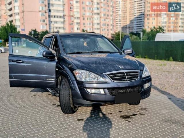 Серый Cанг Йонг Кирон, объемом двигателя 2 л и пробегом 130 тыс. км за 9400 $, фото 16 на Automoto.ua