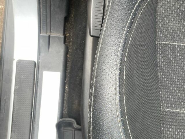 Серый Cанг Йонг Кирон, объемом двигателя 2 л и пробегом 125 тыс. км за 8500 $, фото 21 на Automoto.ua