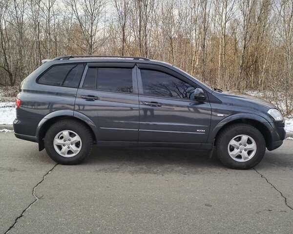 Серый Cанг Йонг Кирон, объемом двигателя 2.3 л и пробегом 126 тыс. км за 9700 $, фото 9 на Automoto.ua