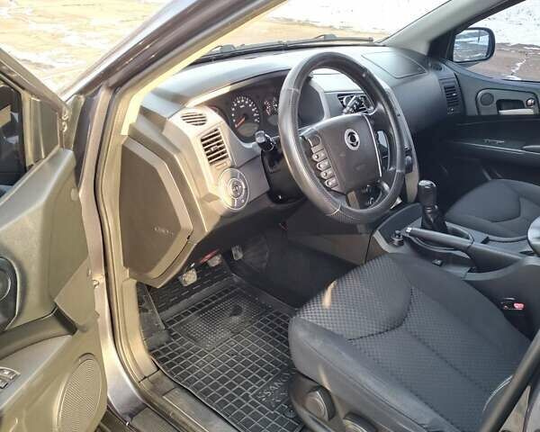 Серый Cанг Йонг Кирон, объемом двигателя 2.3 л и пробегом 126 тыс. км за 9700 $, фото 1 на Automoto.ua