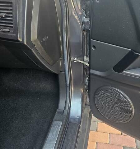 Серый Cанг Йонг Кирон, объемом двигателя 2 л и пробегом 150 тыс. км за 10000 $, фото 12 на Automoto.ua