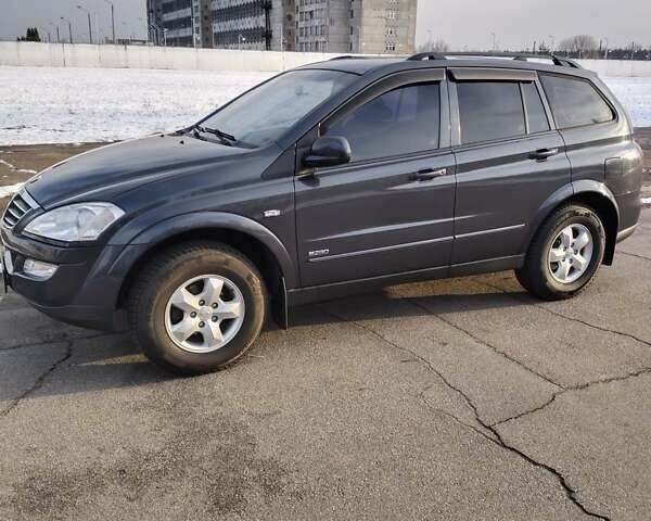 Серый Cанг Йонг Кирон, объемом двигателя 2.3 л и пробегом 126 тыс. км за 9700 $, фото 7 на Automoto.ua