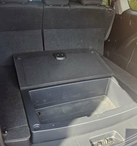 Серый Cанг Йонг Кирон, объемом двигателя 2 л и пробегом 150 тыс. км за 10000 $, фото 2 на Automoto.ua