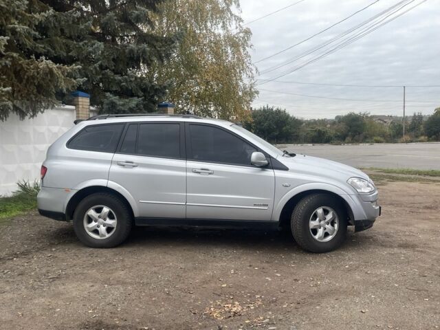 Серый Cанг Йонг Кирон, объемом двигателя 2 л и пробегом 125 тыс. км за 8500 $, фото 2 на Automoto.ua