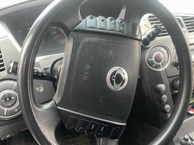 Серый Cанг Йонг Кирон, объемом двигателя 2 л и пробегом 125 тыс. км за 8500 $, фото 17 на Automoto.ua