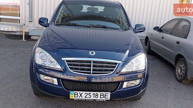 Синий Cанг Йонг Кирон, объемом двигателя 2 л и пробегом 120 тыс. км за 8600 $, фото 4 на Automoto.ua