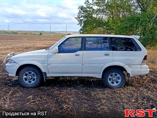 Білий Cанг Йонг Муссо, об'ємом двигуна 2.9 л та пробігом 44 тис. км за 3500 $, фото 4 на Automoto.ua
