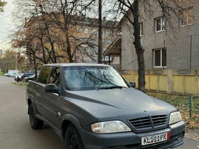 Серый Cанг Йонг Муссо, объемом двигателя 3 л и пробегом 300 тыс. км за 2350 $, фото 1 на Automoto.ua