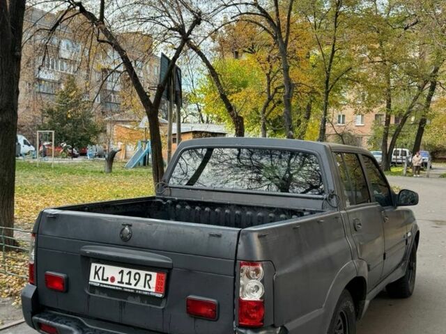 Серый Cанг Йонг Муссо, объемом двигателя 3 л и пробегом 300 тыс. км за 2350 $, фото 3 на Automoto.ua