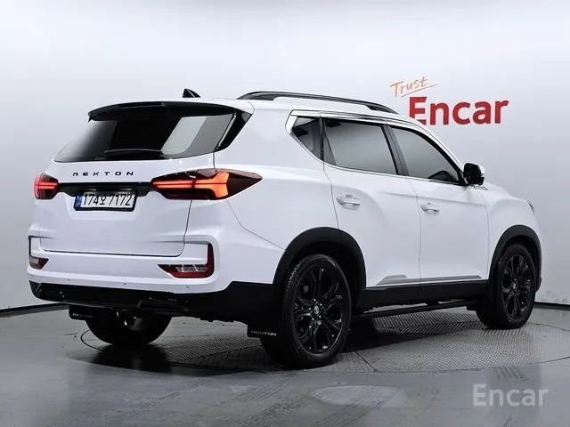 Белый Cанг Йонг Рекстон, объемом двигателя 2.2 л и пробегом 14 тыс. км за 43999 $, фото 1 на Automoto.ua