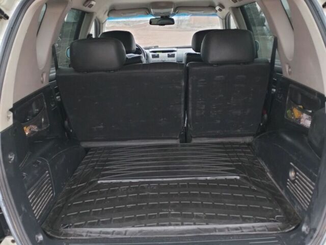 Білий Cанг Йонг Rexton, об'ємом двигуна 2.7 л та пробігом 288 тис. км за 8500 $, фото 4 на Automoto.ua
