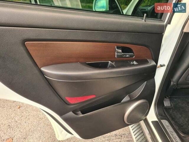 Білий Cанг Йонг Rexton, об'ємом двигуна 2.7 л та пробігом 255 тис. км за 9955 $, фото 13 на Automoto.ua