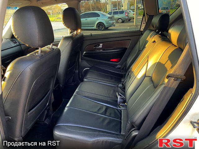 Білий Cанг Йонг Rexton, об'ємом двигуна 2.7 л та пробігом 162 тис. км за 12500 $, фото 4 на Automoto.ua