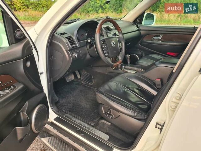 Білий Cанг Йонг Rexton, об'ємом двигуна 2.7 л та пробігом 255 тис. км за 9955 $, фото 15 на Automoto.ua