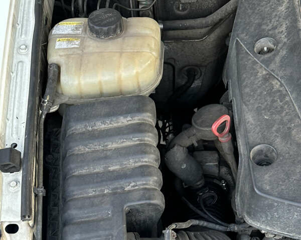 Белый Cанг Йонг Рекстон, объемом двигателя 2.7 л и пробегом 273 тыс. км за 13750 $, фото 69 на Automoto.ua