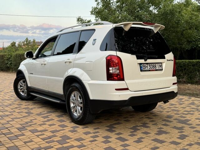 Білий Cанг Йонг Rexton, об'ємом двигуна 2.7 л та пробігом 115 тис. км за 12300 $, фото 12 на Automoto.ua