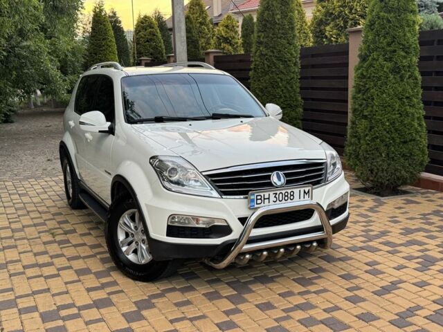 Білий Cанг Йонг Rexton, об'ємом двигуна 2.7 л та пробігом 115 тис. км за 12300 $, фото 14 на Automoto.ua