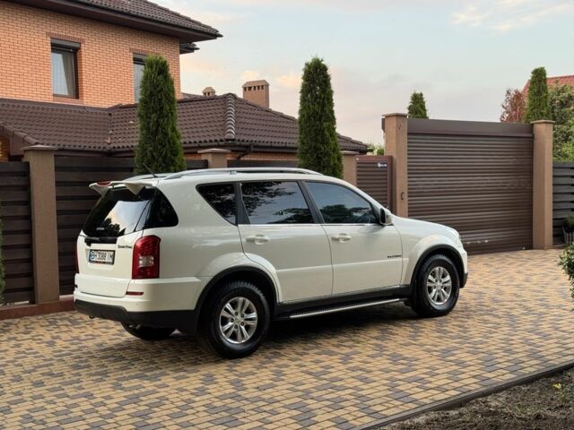 Білий Cанг Йонг Rexton, об'ємом двигуна 2.7 л та пробігом 115 тис. км за 12300 $, фото 4 на Automoto.ua