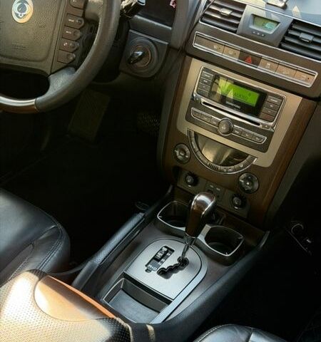 Белый Cанг Йонг Рекстон, объемом двигателя 2.7 л и пробегом 167 тыс. км за 12500 $, фото 25 на Automoto.ua