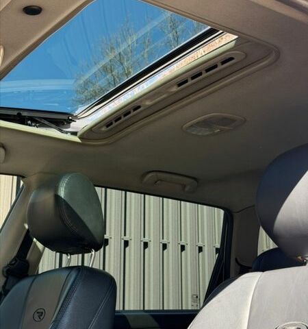 Белый Cанг Йонг Рекстон, объемом двигателя 2.7 л и пробегом 167 тыс. км за 12500 $, фото 23 на Automoto.ua