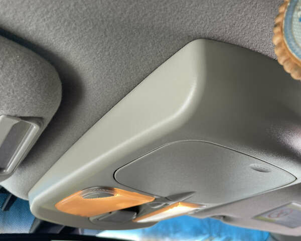 Белый Cанг Йонг Рекстон, объемом двигателя 2.7 л и пробегом 235 тыс. км за 11000 $, фото 39 на Automoto.ua