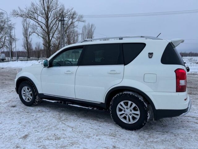 Белый Cанг Йонг Рекстон, объемом двигателя 2 л и пробегом 253 тыс. км за 10000 $, фото 1 на Automoto.ua