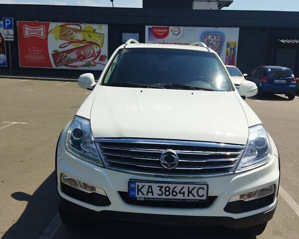 Белый Cанг Йонг Рекстон, объемом двигателя 2.2 л и пробегом 154 тыс. км за 14999 $, фото 28 на Automoto.ua